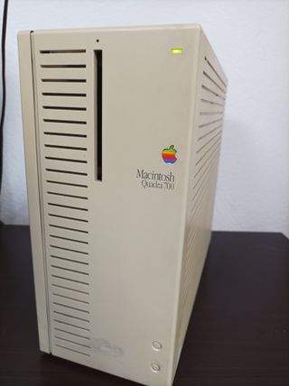 Macintosh Quadra 700 (1991) Ordenador Vintage Appl de Segunda mano