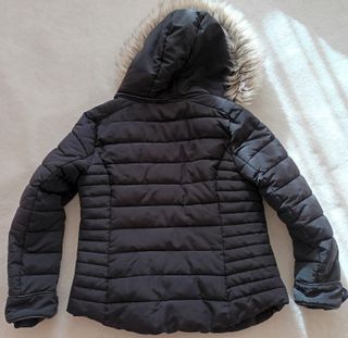 Chaqueta Chaquetón Corto Negro con Capucha