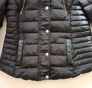 Chaqueta Chaquetón Corto Negro con Capucha