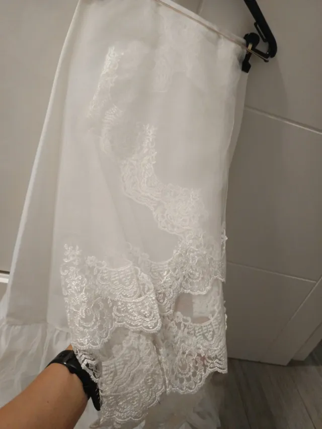Traje de Novia con Velo y Can Can