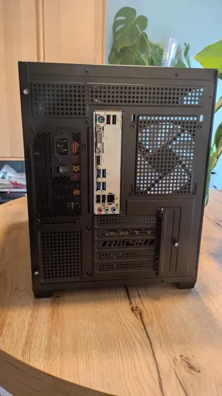 PC Gaming RGB - Ryzen 7 5700 - RX6700XT - 16GB RAM