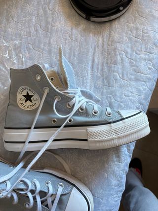 Converse grises altas sin usar