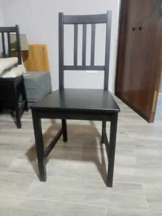 Sillas de comedor de madera negra Ikea