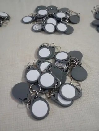 Llaveros RFID 125 kHz sin programar. Lotes de 10
