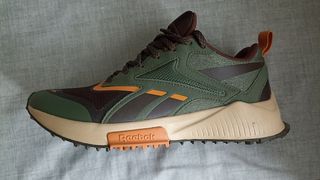 Zapatillas Reebok Verdes y Marrones