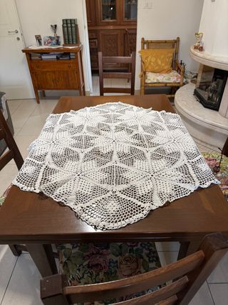 Centrotavola uncinetto bianco