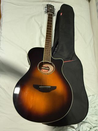 Yamaha APX600 OVS Guitarra Acústica