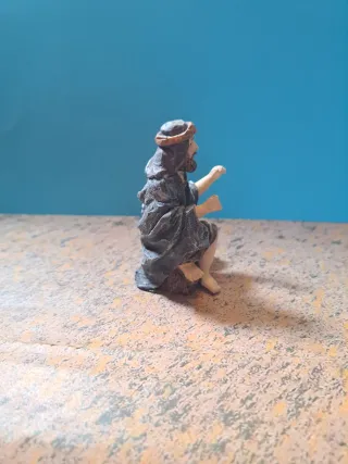 Figura Belén Pastor con cesta