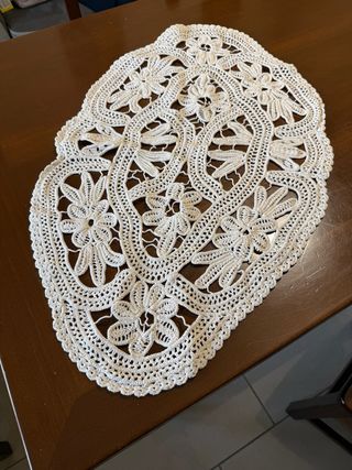 Centrotavola uncinetto floreale