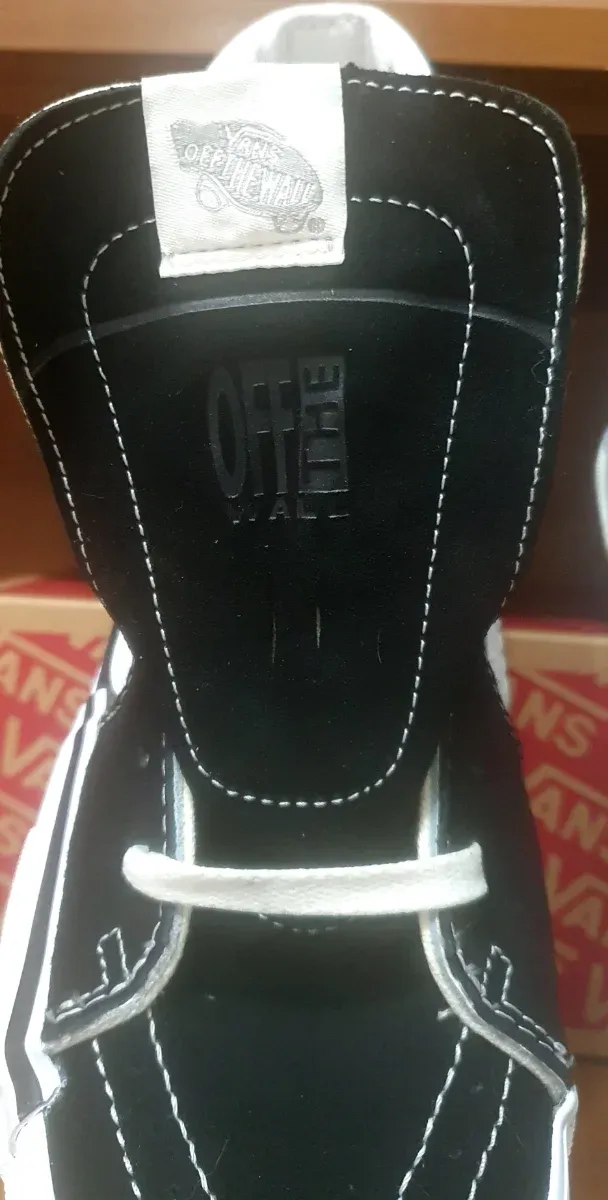 VANS ORIGINALES A ESTRENAR DE U.S.A TALLA 42 EUR