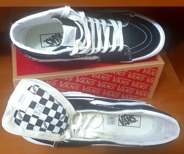 VANS ORIGINALES A ESTRENAR DE U.S.A TALLA 42 EUR