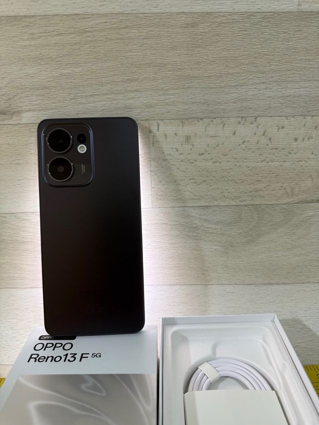 Oppo Reno13 F 5G 16GB RAM Nuevo a estrenar