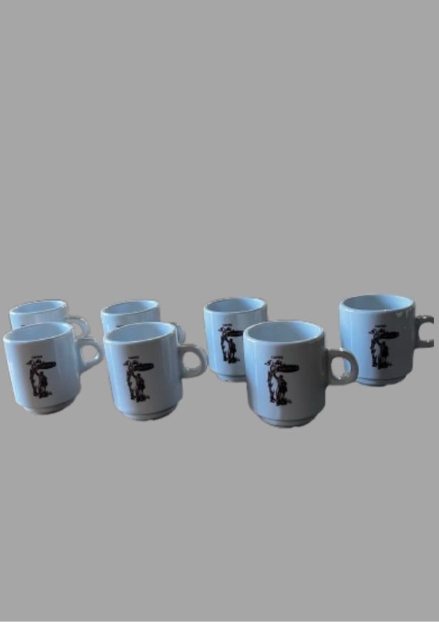 Set di 7 tazzine da caffè con relativo piattino