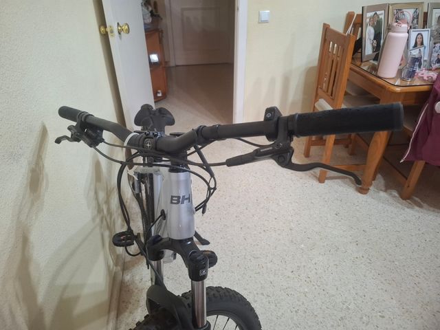 Bicicleta Eléctrica Gris