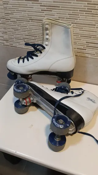 Patines 4 Ruedas Blancos California