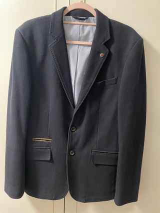Americana Talla 48 Negra