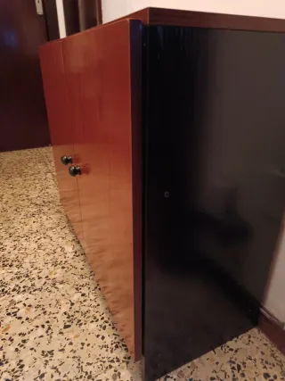 Mueble TV chapa marrón