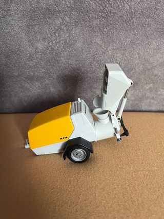 Maqueta Putzmeister Hormigonera