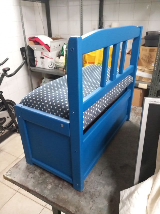 Asiento baúl infantil azul