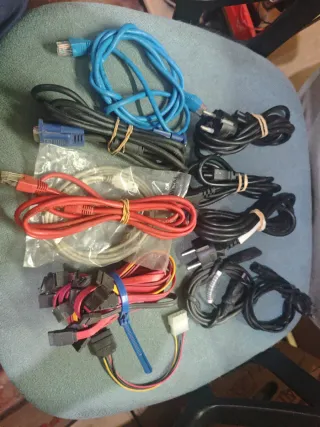 Lote Cables PC: Red, VGA, SATA, Alimentación