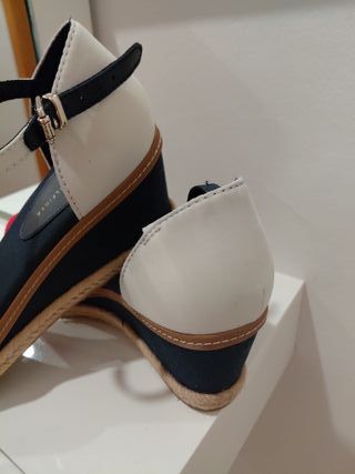 Sandalias "Tommy Hilfiger" Talla 38
