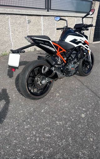 KTM Duke 125 2020 Blanca