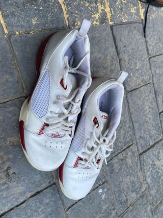 Zapatillas deportivas Reebok blancas y rojas