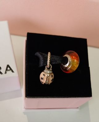 Lote 2 charms Pandora Mariquita y Cristal de Muran
