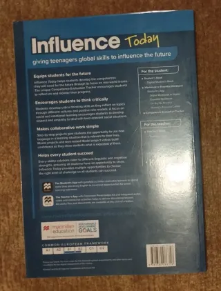 INFLUENCE TODAY 4 Student's book: libro de text...