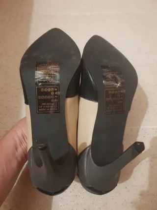 Sapatos Salto Laura Clement Bege e Preto