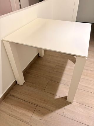 Mesa extensible de comedor de madera ,color blanco