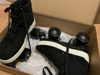 Zapatillas Slades T36 con patines removibles.