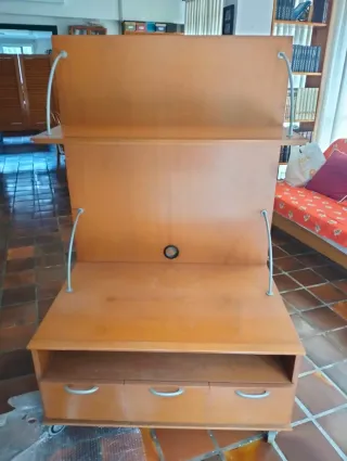 Mueble TV madera con ruedas