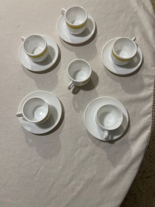 6 Tazas de Café Espresso y 5 Platos Arcopal