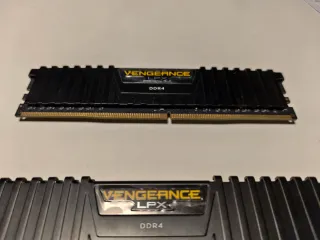 Corsair Vengeance LPX DDR4 2x8 GB