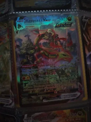Carta Pokémon Rayquaza VMAX 320 HP