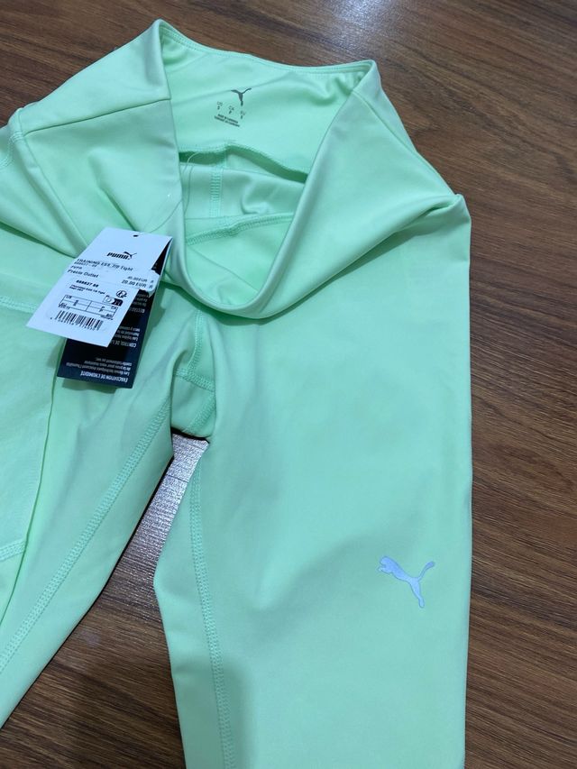 Mallas deportivas Puma verdes con bolsillo