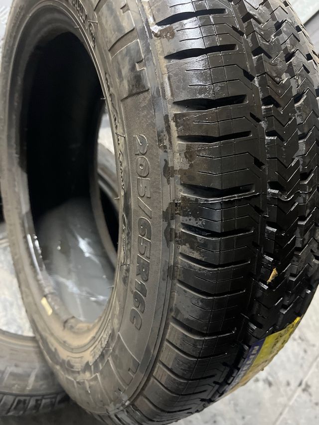 Michelin Agilis 205/65 R16C 103T