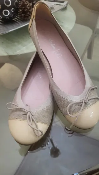 Manoletinas Piel Beige cris plateado 