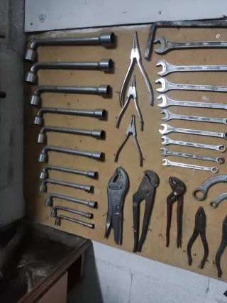 Lote 2 de herramientas varias