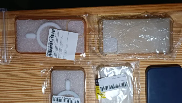 5 custodie + 2 cavi + vetro temperato IPHONE 12