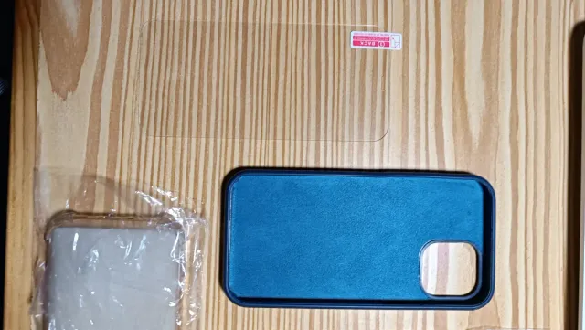 5 custodie + 2 cavi + vetro temperato IPHONE 12