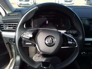 Skoda Kamiq 1.0 TSI Ambition DSG 81 kW (110 CV)