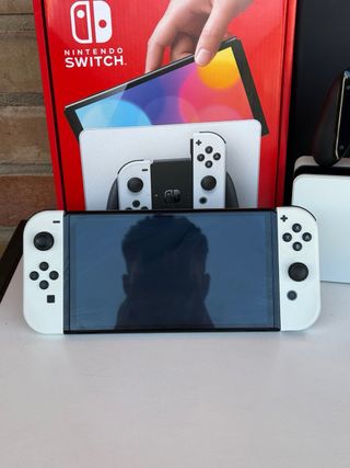 Nintendo Switch OLED bianco
