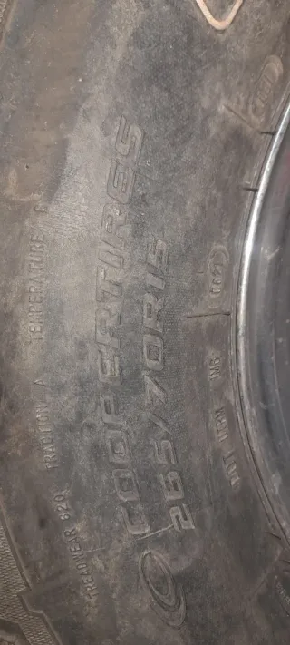 4 Neumáticos Cooper 265/70/15