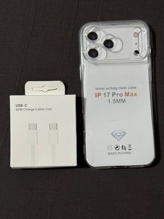 Vendo per iPhone 17 ProMax cover e cavo