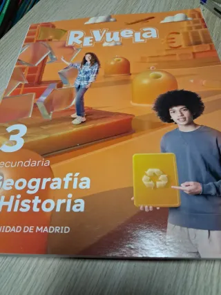 Geografía e Historia. 3 Secundaria. Revuela. Co...