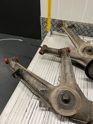 Brazos traseros disco BMW E30
