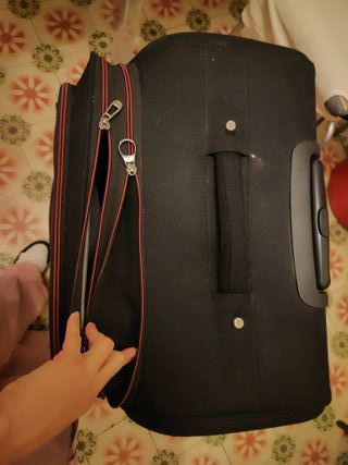 Maleta de viaje negra
