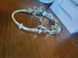 Pulsera Pandora original con charms